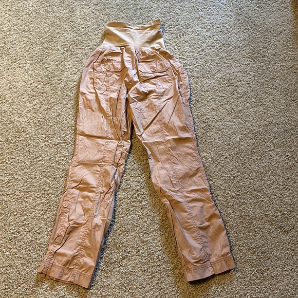 Khaki pants that convert to capris maternity - Picture 3 of 7